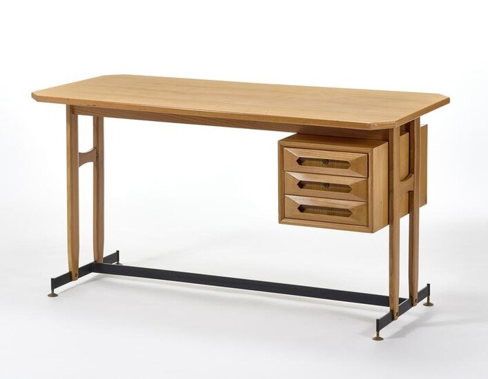 La Permanente Mobili Desk with three side drawers.