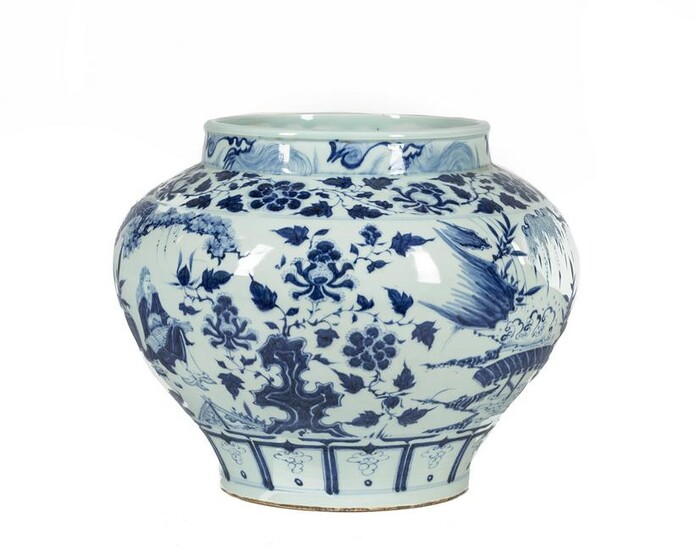 Large Chinese Blue and White Porcelain Guan Jar