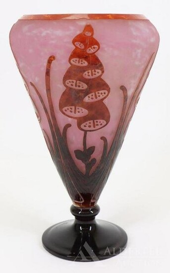 Le Verre Francais Cameo Art Glass Vas