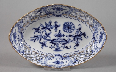 Meissen coupe ajourée "motif oignonmarque d'épée à pommeau bleu sous verre 1860-1888, 1er choix, numéros...