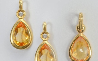 Pair of earrings and pendant in 18 karat...
