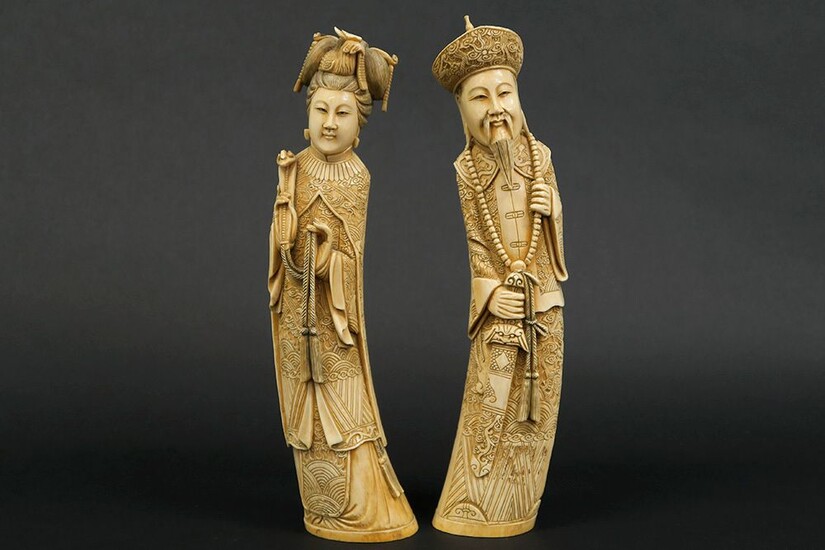 Paire d'anciennes sculptures chinoises en ivoire : "Keizer" et "Keizerin" - hauteur : env. 32...