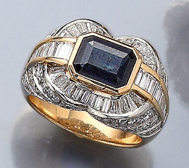 Ring with sapphire and diamonds , YG...