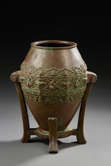 Vase de forme ovoide en bronze à patine médaille... - Lot 94 - Delon - Hoebanx