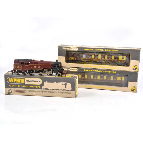 Wrenn OO gauge model railway locomotive and passenger coaches.