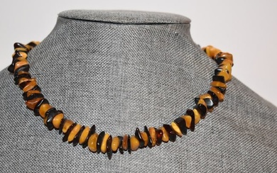 vintage amber beaded necklace 15"
