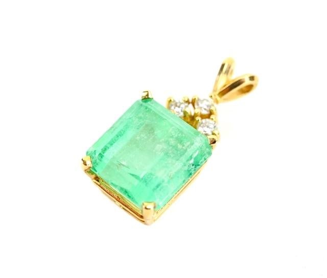 14kt Yellow Gold Emerald & Diamond Pendant w EGL