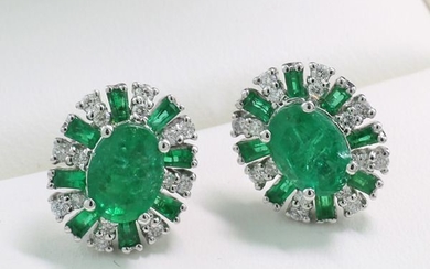 18 kt. White gold - Earrings Emerald - Diamonds, Emeralds