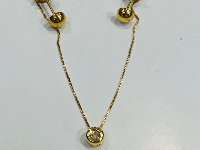 18 kt. Yellow gold - Earrings, Necklace with pendant - 0.04 ct Diamond