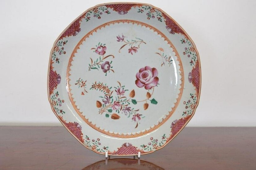 18TH-CENTURY CHINESE CABINET PLATE