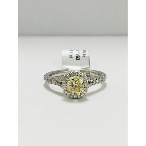 18ct white gold diamond ring, Cushion Fancy yellow, 0.80ct,...