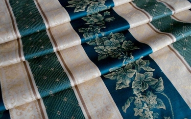 4.00x2.80 m Precious high-quality Jacquard Lampas fabric