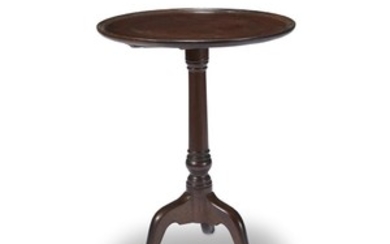 A Queen Anne style walnut candlestand Kittinger, 20th century...