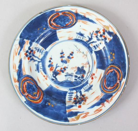 A 19TH CENTURY CHINESE IMARI PORCELAIN PLATE, (AF)