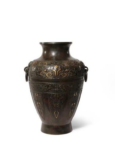 A CHINESE ARCHAISTIC BRONZE VASE, LEI LATE MING...