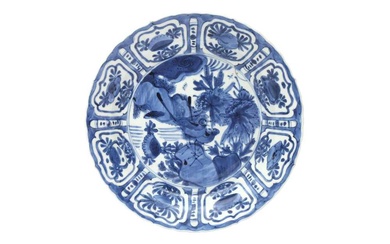 A CHINESE BLUE AND WHITE 'BIRDS' KRAAK DISH