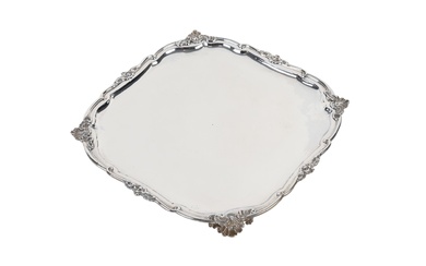 A Dutch silver square Louis XV serving tray, marked for M.J. Teunissen, Amsterdam, 1760. Diam. 30.5 cm. Total weight: 786 g.