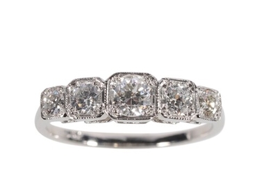 A FIVE STONE DIAMOND RING five graduated diamonds c.0.80ct t...