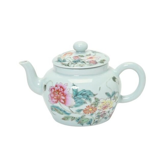 A Famille Rose Enamel Porcelain Teapot.