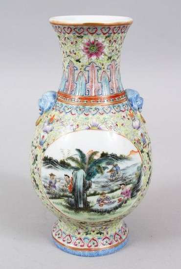 A GOOD CHINESE REPUBLIC PERIOD FAMILLE ROSE PORCELAIN