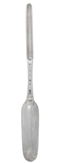A George I silver marrow scoop, London, 1718, Edward Jennings, of conventional form, 21.3cm long, approx. weight 1.4oz