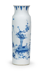 A blue and white 'hundred antiques' sleeve vase, rolwagen