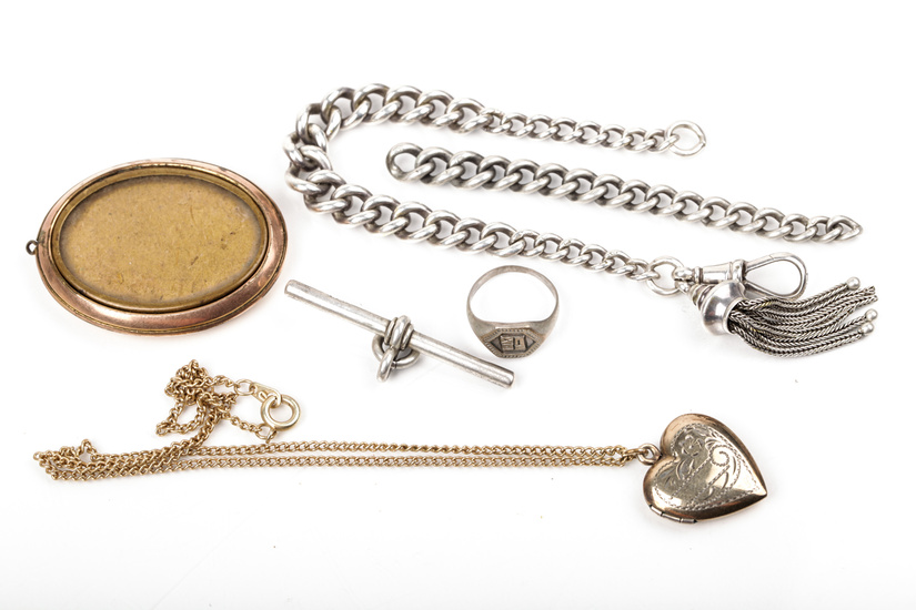 A small collection of early 20th century and later jewellery.