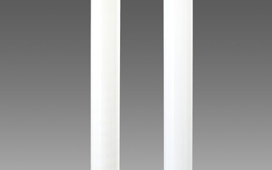 Achille CASTIGLIONI (1918-2002)- FLOS Paire de lampadaires stylos en méthacrylate blanc. Hauteur : 198,5 cm...