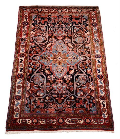 An Heriz carpet