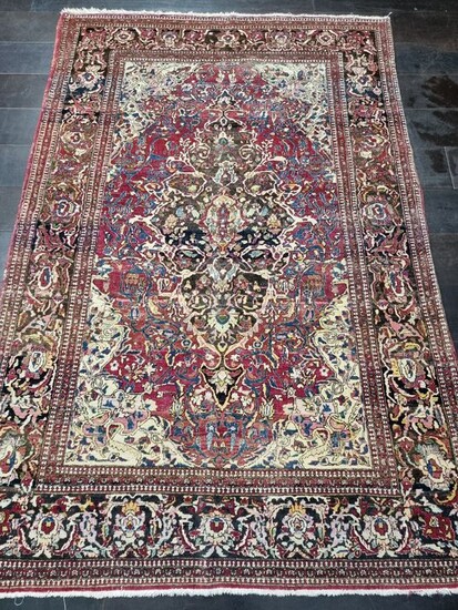 Antique Isphahan - Carpet - 207 cm - 136 cm