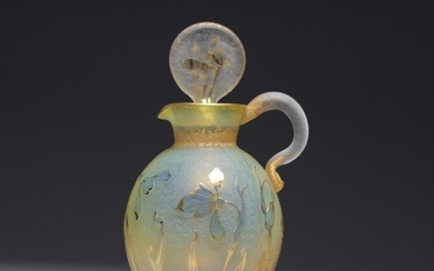 Carafe Daum Nancy decorated with flowers
