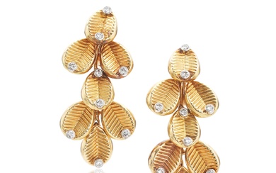 Cartier Pair of gold and diamond ear clips, 'Grain de...