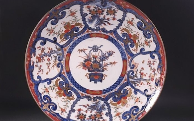 Charger - Arita - Porcelain - Very large and fine Imari charger - With mark 'Fuki choshun' 富貴長春 - Japan - Late 18th/Early 19th century (Edo period)