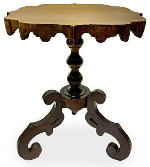 Coffee table in mahogany, nineteenth century. With