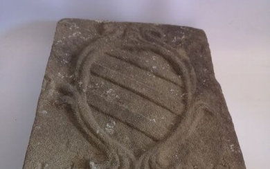 Crest - Stone (mineral stone) - Dated 1719