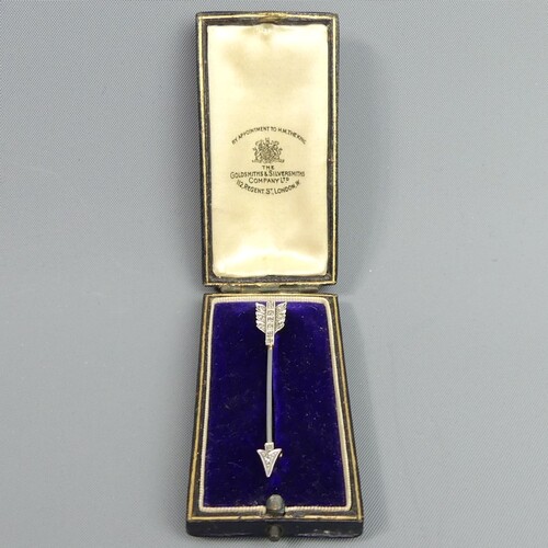 Edwardian 15 carat and platinum diamond set jabot pin, 2.3 g...