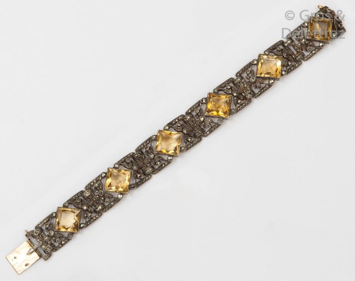 Flexible bracelet in yellow gold and silver, the...