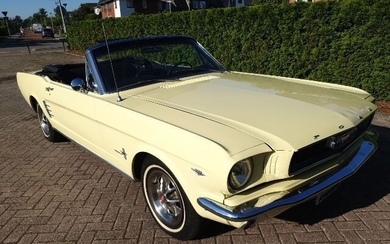 Ford - Mustang Convertible V8 4 speed toploader- 1966