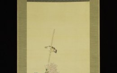 Hanging scroll, Painting - Silk - 'Zuiu' 瑞雨 - Sparrows and chrysanthemum - With signature and seal 'Zuiu' 瑞雨 - Japan - 1920-1940(Taisho-Early Showa period)