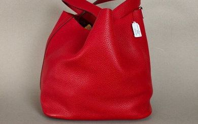 Hermès Sac Picotin TGM, Lock 31, «rouge casaque», garniture métal argenté palladié. 24.5x30cm