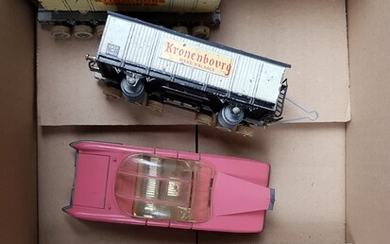 LOT de 4 véhicules échelle 1/43 ou HO : 1x JRD remorque Kronembourg 1x JRD...
