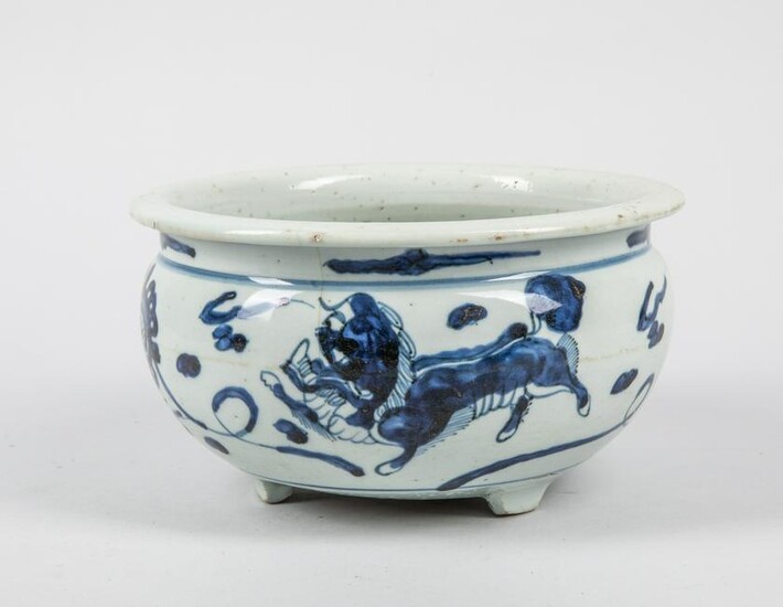 Large Chinese Antique Blue & White Porcelain Censer