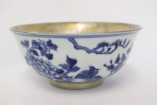 Large Chinese blue and white porcelain bowl