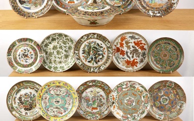 Large collection of Cantonese porcelain Chinese, late 19th/20th Century including...