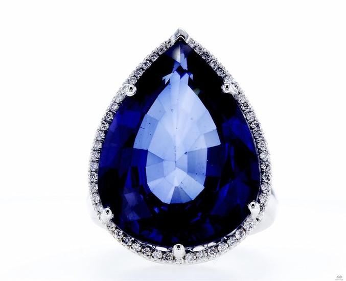 Lilo Diamonds - 18 kt. White gold - Ring - 31.64 ct Sapphire - Diamond