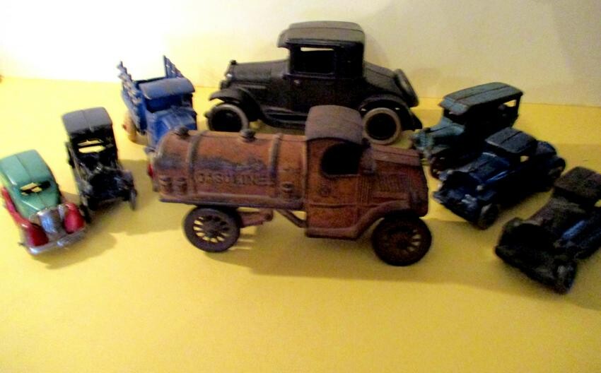 Lot of 8 Cast Iron Vintage Toy Autos