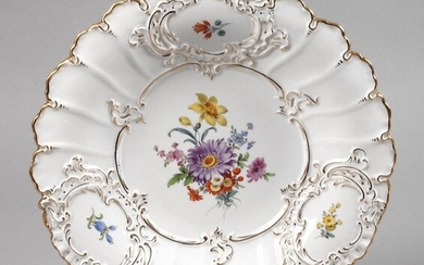 Meissen showpiece bowl "Bouquet of flowers