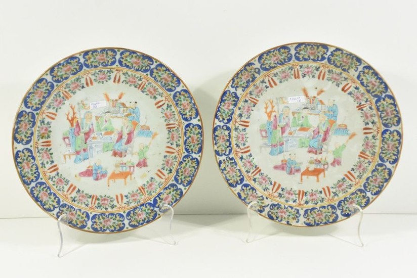Pair of Chinese porcelain dishes ø 30 cm...