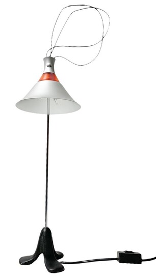 Prod. Italiana, lampada da tavolo con base in ghisa e diffusore in acrilico arancio e alluminio satinato., Italy