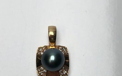 S29 - Yellow gold pendant 750 thousandths of...